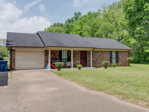 6741 Hacks Cross Rd, Olive Branch, MS 38654