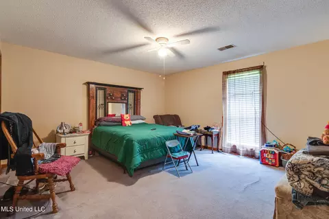 Bedroom - 6741 Hacks Cross Rd, Olive Branch, MS 38654 photo 2 of 4