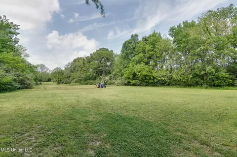 Exterior - 6741 Hacks Cross Rd, Olive Branch, MS 38654 photo 10 of 10