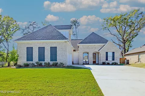 218 Baleigh Dr, Canton, MS 39046