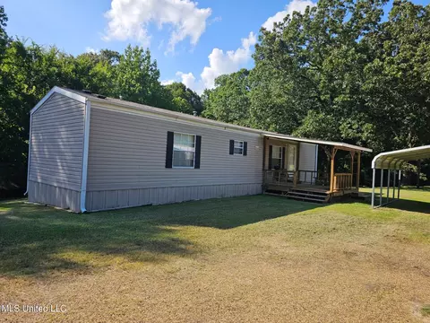 2077 Bethel Church Rd, Holcomb, MS 38940