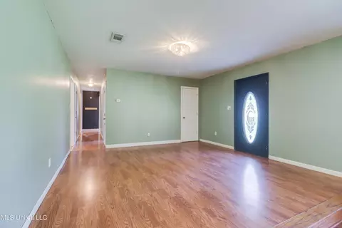502 W Border Ave, Wiggins, MS 39577 photo 7