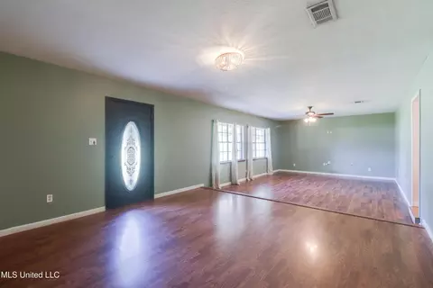502 W Border Ave, Wiggins, MS 39577 photo 8