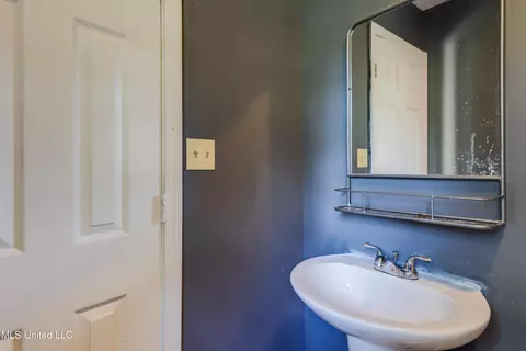 502 W Border Ave, Wiggins, MS 39577 photo 12