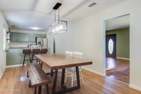 502 W Border Ave, Wiggins, MS 39577 photo 5