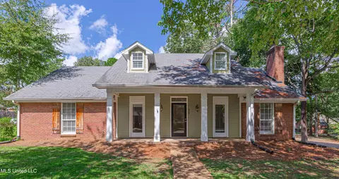 320 Sagewood Dr, Ridgeland, MS 39157