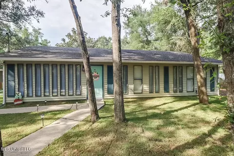 445 Evans Ave, Gulfport, MS 39507