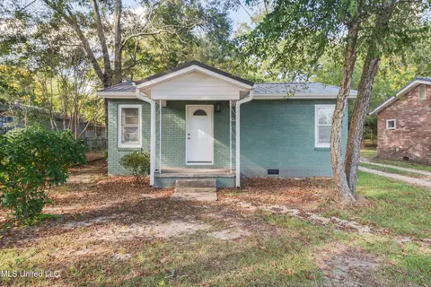 417 E Hatten Ave, Wiggins, MS 39577