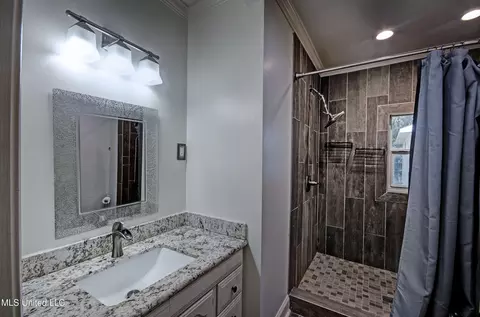 Bath - 614 Rankin Rd, Canton, MS 39046 photo 1 of 6
