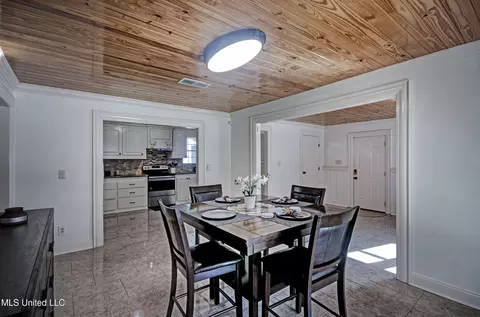 Dining - 614 Rankin Rd, Canton, MS 39046 photo 3 of 4