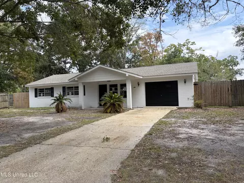 2509 Jackson Ave, Pascagoula, MS 39567