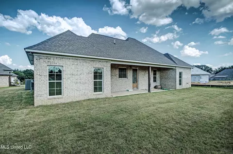 Exterior - 73 Canebrake Ct, Clinton, MS 39056 photo 3 of 4