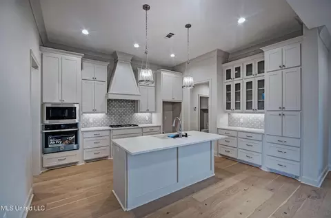 Kitchen - 73 Canebrake Ct, Clinton, MS 39056 photo 1 of 2