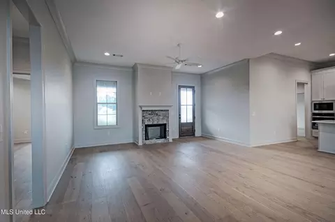 Living - 73 Canebrake Ct, Clinton, MS 39056 photo 3 of 3