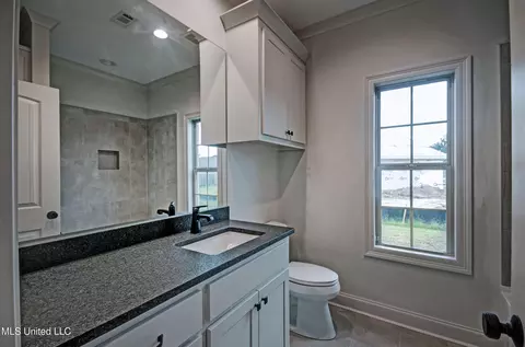 Bath - 73 Canebrake Ct, Clinton, MS 39056 photo 6 of 7