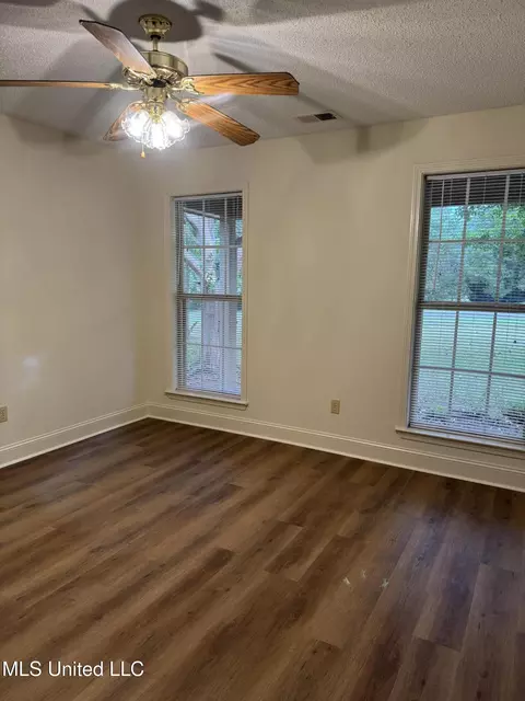 Bedroom - 350 Carrington Ct, Hernando, MS 38632 photo 1 of 3