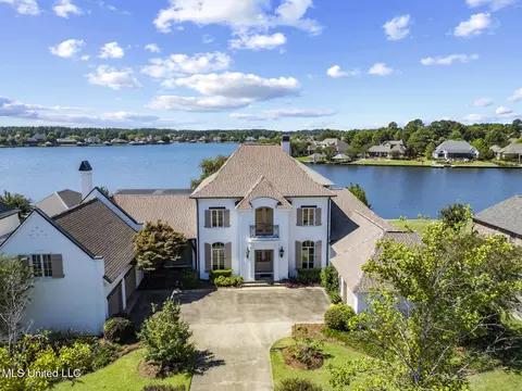 115 Cedar Woods Cv, Madison, MS 39110