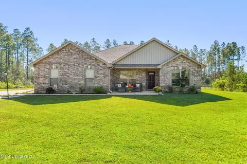 19805 Green Forrest Dr, Pass Christian, MS 39571