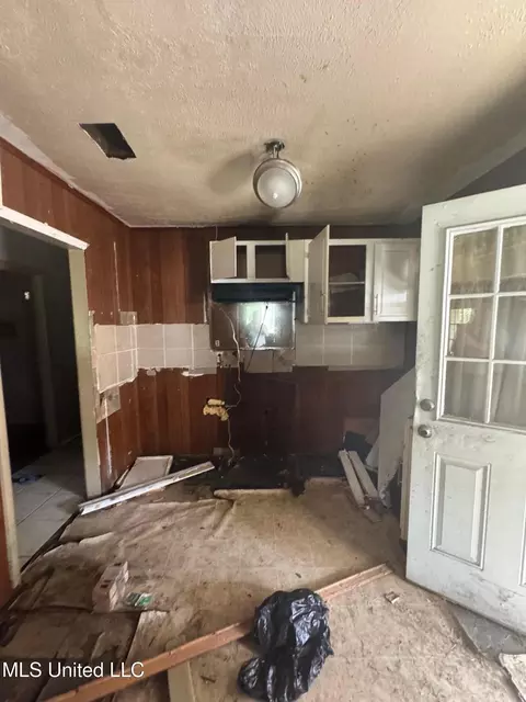 4326 Sunset Dr, Jackson, MS 39213 photo 7
