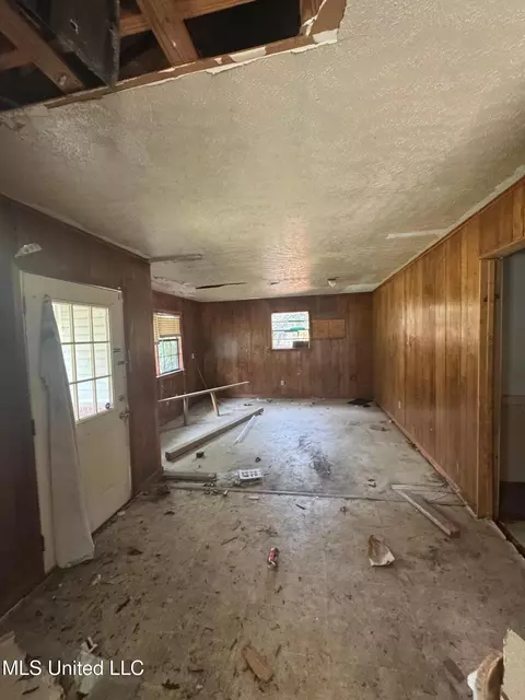 4326 Sunset Dr, Jackson, MS 39213 photo 4