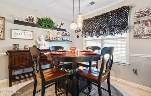 Dining - 457 Fairway Oaks Dr, Hernando, MS 38632 photo 2 of 2