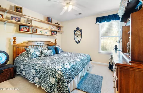 Bedroom - 457 Fairway Oaks Dr, Hernando, MS 38632 photo 3 of 4