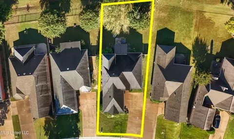 View/Area - 457 Fairway Oaks Dr, Hernando, MS 38632 photo 3 of 4