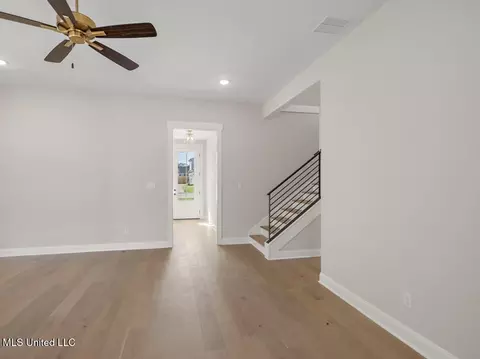 Living - 696 Wells Dr, Hernando, MS 38632 photo 1 of 3
