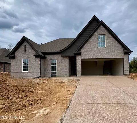 2476 Julianna Dr, Southaven, MS 38672