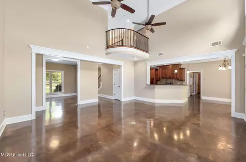 Living - 875 Mccravy Rd, Hickory Flat, MS 38633 photo 4 of 4