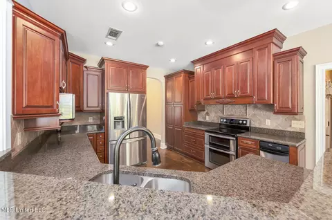 Kitchen - 875 Mccravy Rd, Hickory Flat, MS 38633 photo 4 of 4
