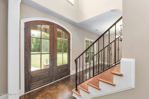 Entry Way - 875 Mccravy Rd, Hickory Flat, MS 38633 photo 2 of 5