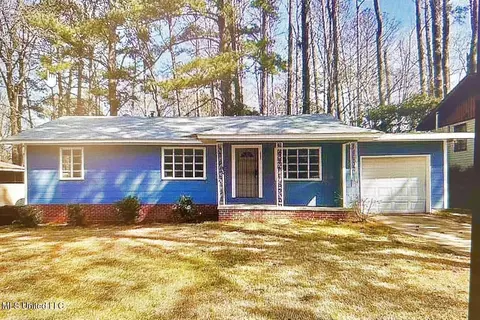 2364 Coronet Pl, Jackson, MS 39204