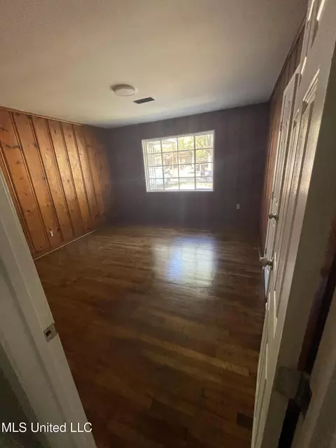 2364 Coronet Pl, Jackson, MS 39204 photo 9