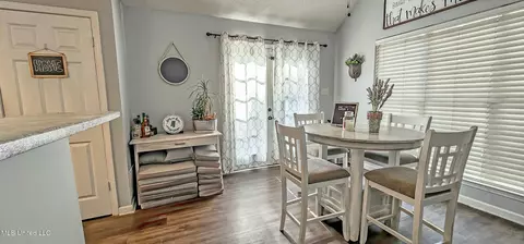 Dining - 665 Cedar Grove Cv, Hernando, MS 38632 photo 4 of 4
