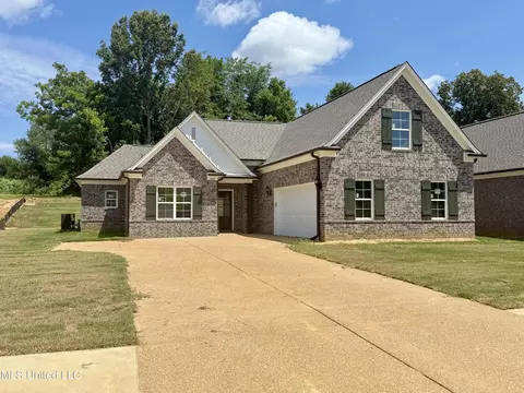 13965 Wesley Banks Blvd, Olive Branch, MS 38654