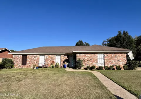 230 Van Doren St, Pearl, MS 39208