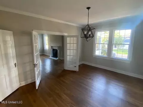 Living - 4132 Council Cir, Jackson, MS 39206 photo 1 of 4