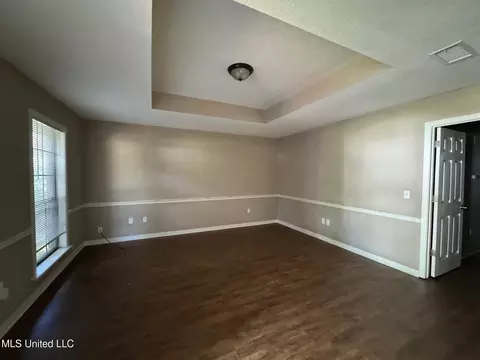 Living - 4271 Cypress Dr, Jackson, MS 39212 photo 1 of 2