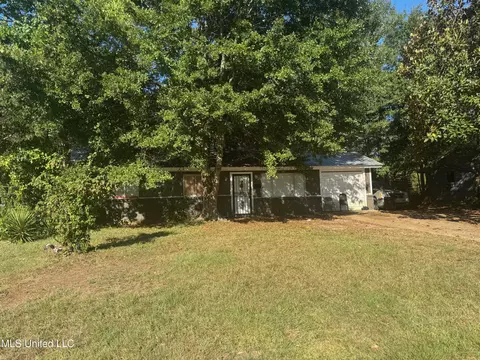 331 Queen Margaret Ln, Jackson, MS 39209 photo 2