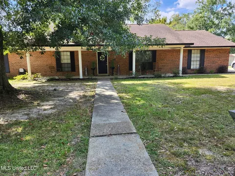 5319 Gatlin Dr, Pascagoula, MS 39567