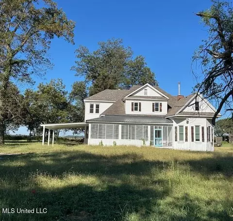 2466 Stovall Rd, Clarksdale, MS 38614