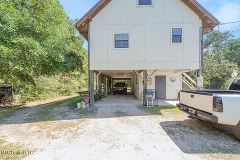 307 Deroche Blvd, Bay Saint Louis, MS 39520
