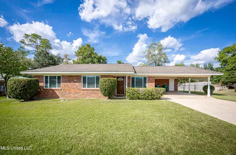136 Gary St, Gulfport, MS 39503