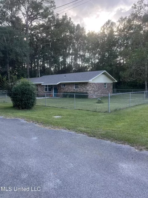 Exterior - 9709 E Cedarcliff Dr, Moss Point, MS 39562 photo 11 of 11