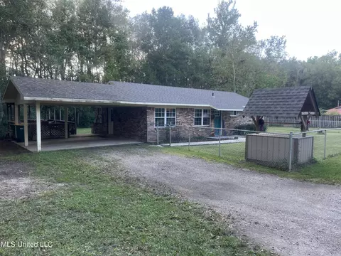 Exterior - 9709 E Cedarcliff Dr, Moss Point, MS 39562 photo 3 of 11