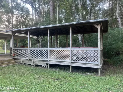 Exterior - 9709 E Cedarcliff Dr, Moss Point, MS 39562 photo 6 of 11