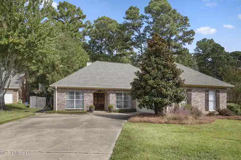 1019 Riverchase North Dr, Brandon, MS 39047