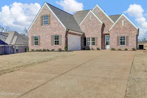 180 Farley Rd, Byhalia, MS 38611