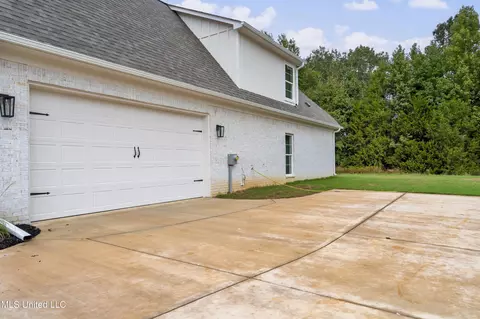 1434 Crk Hvn Dr, Hernando, MS 38632 photo 5